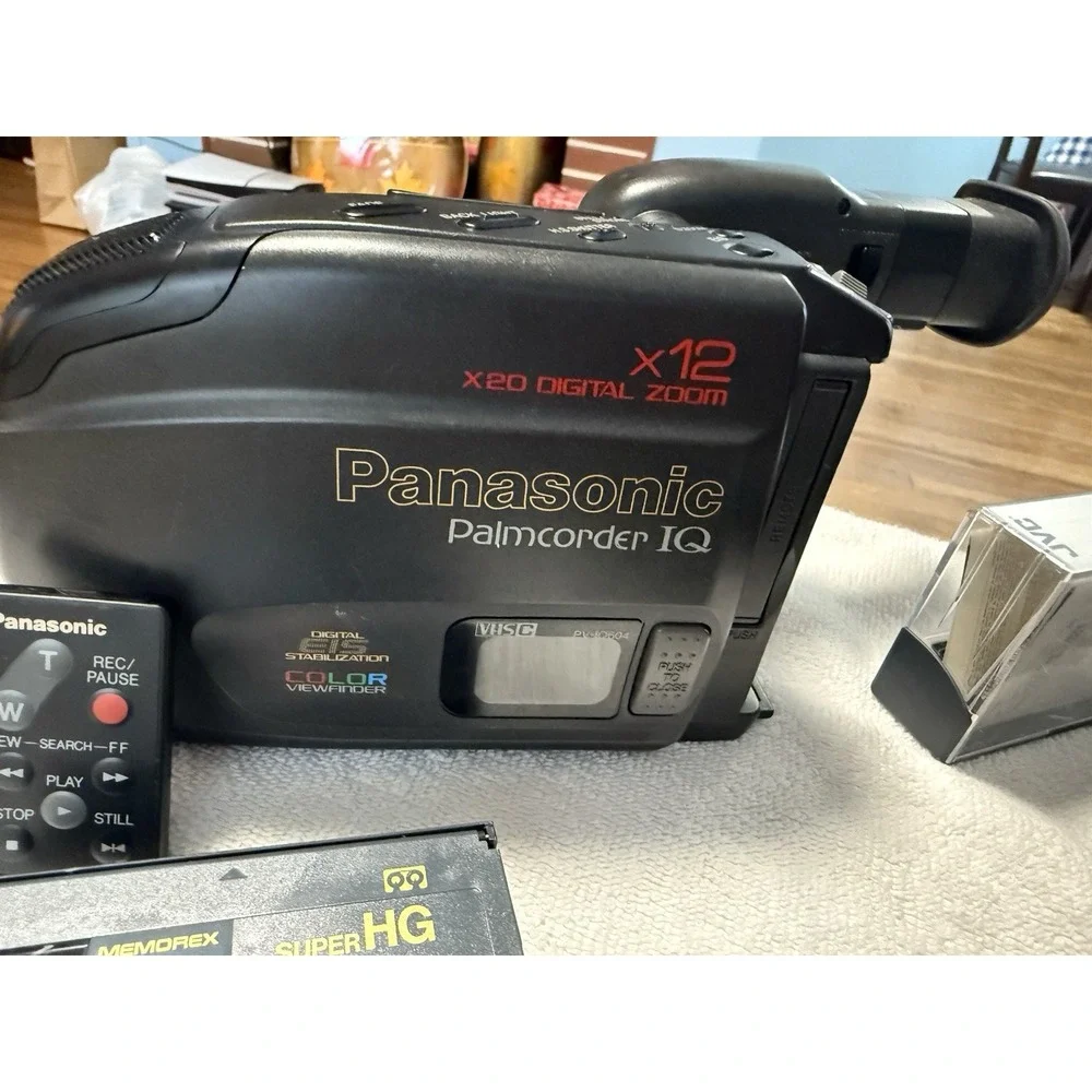 Panasonic PV-IQ604 Camcorder - Black , Please Read Description